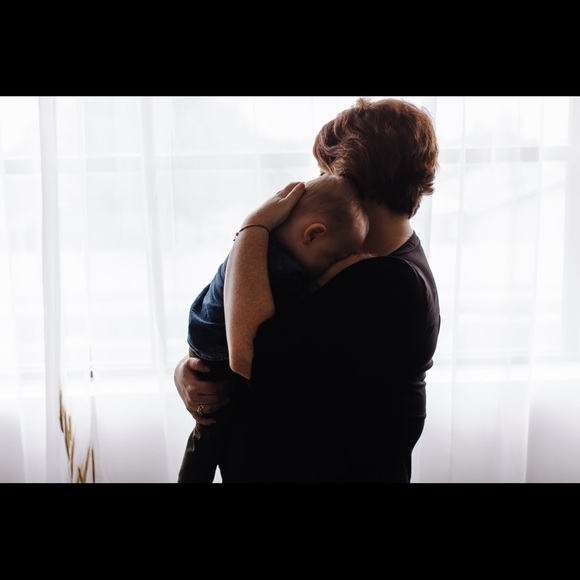 Meet your Posher, Jenn - Picture 2 of 8